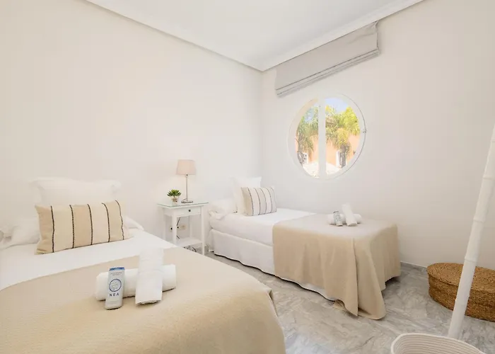 Townhouse In First Line Beach, Bahia De Marbella, 度假居 马尔韦利亚