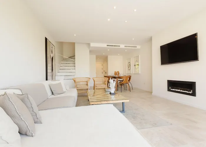 Townhouse In First Line Beach, Bahia De Marbella, 马尔韦利亚