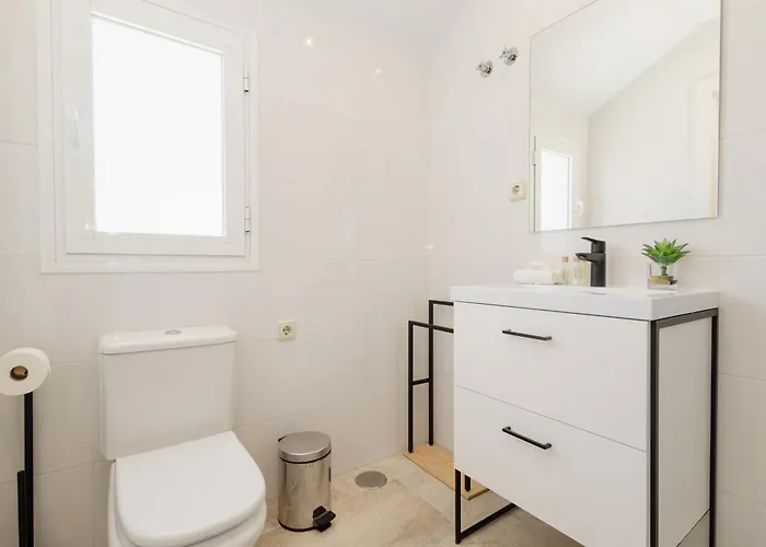 Townhouse In First Line Beach, Bahia De Marbella, * 马尔韦利亚