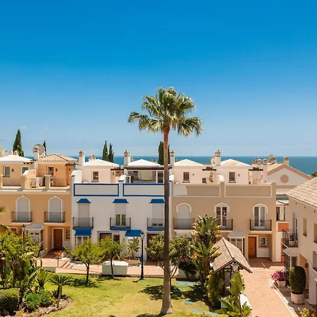 Townhouse In First Line Beach, Bahia De Marbella, Holiday home