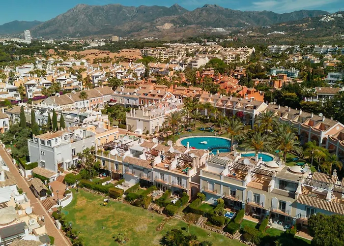Townhouse In First Line Beach, Bahia De Marbella, 펜션