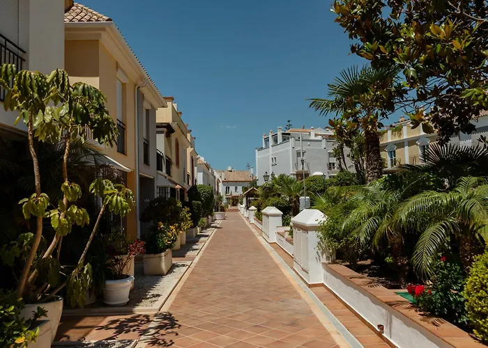 펜션 Townhouse In First Line Beach, Bahia De Marbella,