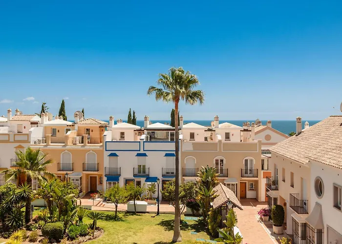 Townhouse In First Line Beach, Bahia De Marbella, Ferienhaus