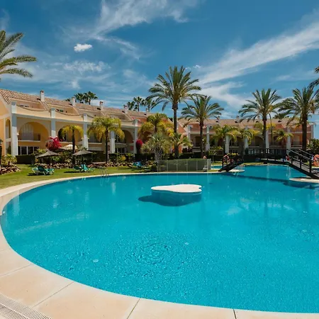 Townhouse In First Line Beach, Bahia De Marbella, 度假居 马尔韦利亚