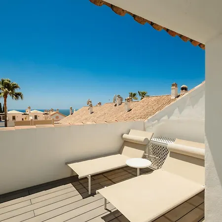 Townhouse In First Line Beach, Bahia De Marbella, 马尔韦利亚