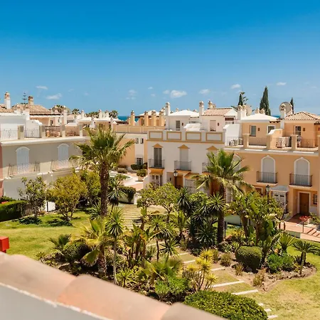 度假居 Townhouse In First Line Beach, Bahia De Marbella, *