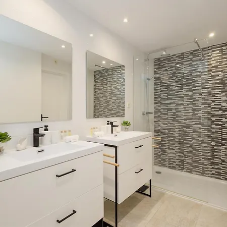 Townhouse In First Line Beach, Bahia De Marbella, *