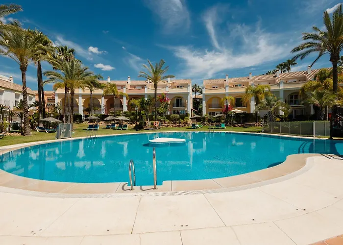 Townhouse In First Line Beach, Bahia De Marbella,