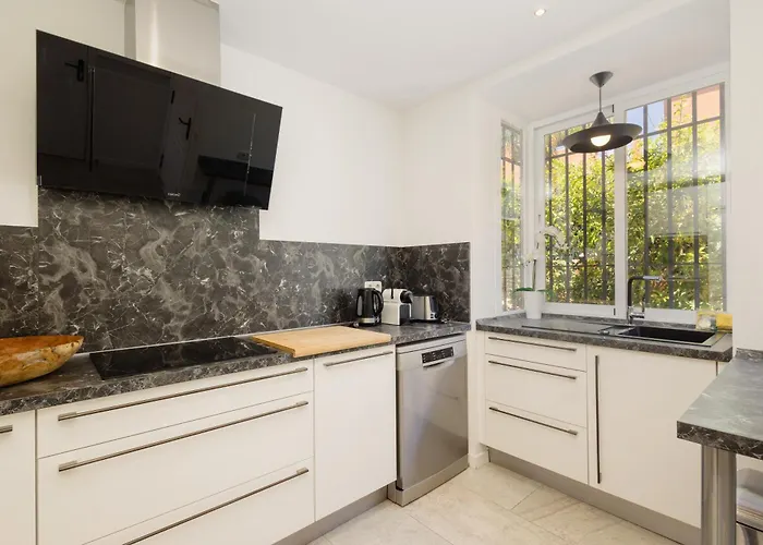 Townhouse In First Line Beach, Bahia De Marbella, * מארבלה