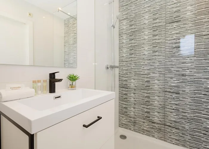 בית נופש Townhouse In First Line Beach, Bahia De Marbella, מארבלה