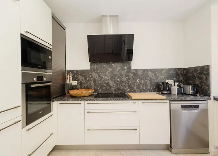 Townhouse In First Line Beach, Bahia De Marbella, בית נופש