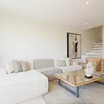 Townhouse In First Line Beach, Bahia De Marbella, Dom wakacyjny *