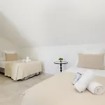 Townhouse In First Line Beach, Bahia De Marbella, Dom wakacyjny *