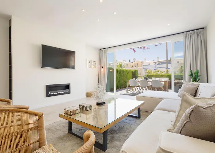 Tatil Evi Townhouse In First Line Beach, Bahia De Marbella,